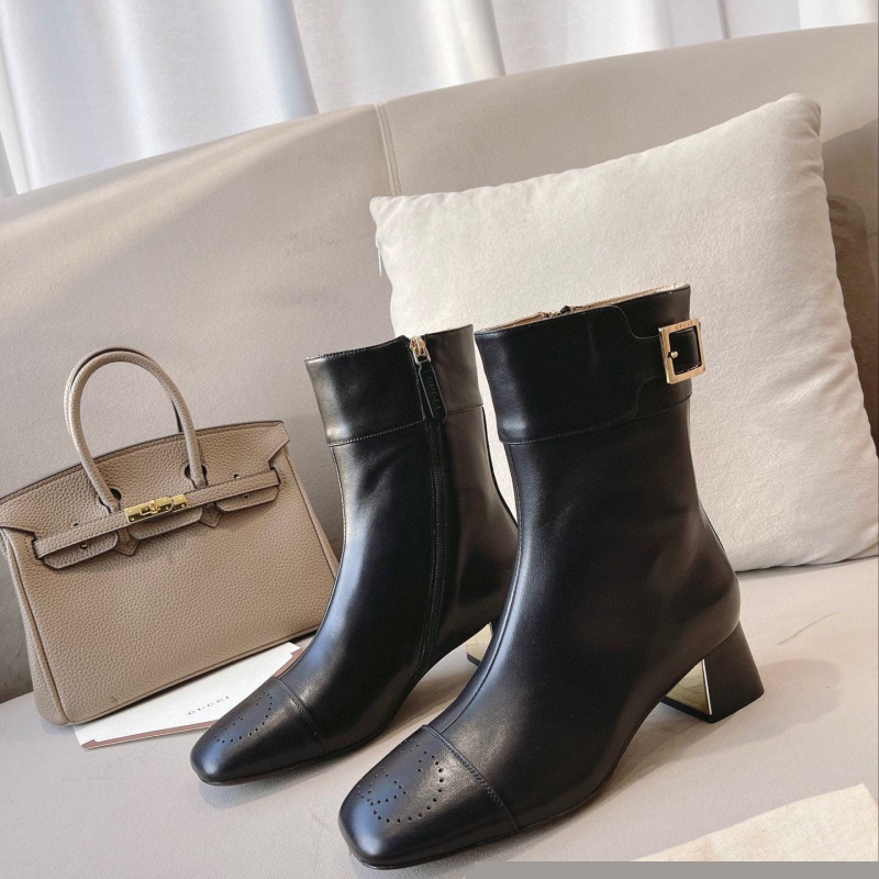 G*u*i boots